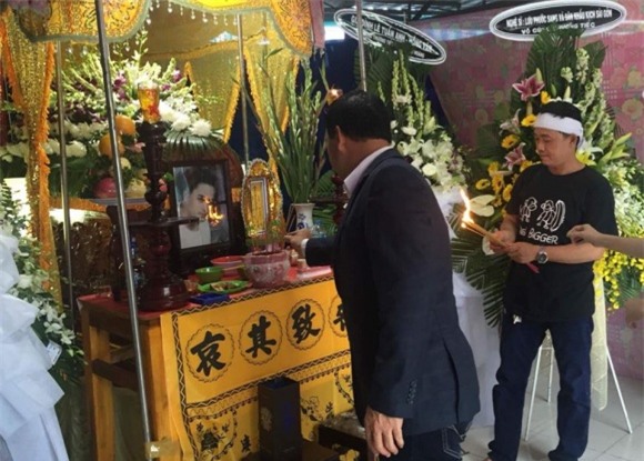 nguyễn hoàng, diễn viên nguyễn hoàng qua đời, sao việt đến viếng nguyễn hoàng