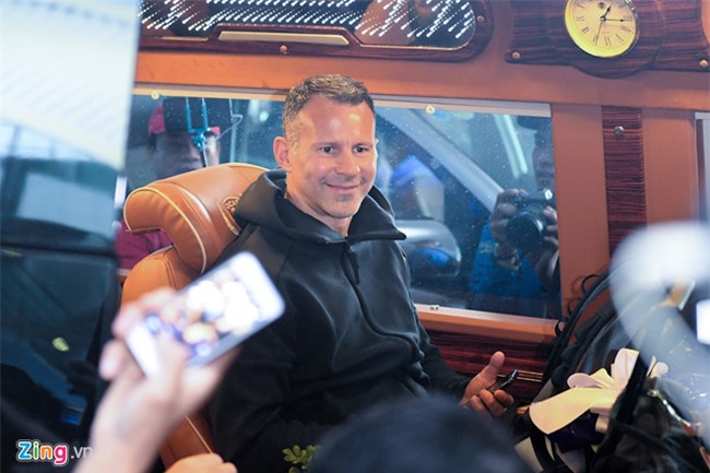 Ryan Giggs va Paul Scholes den Ha Noi, bat dau hanh trinh o Viet Nam hinh anh 11
