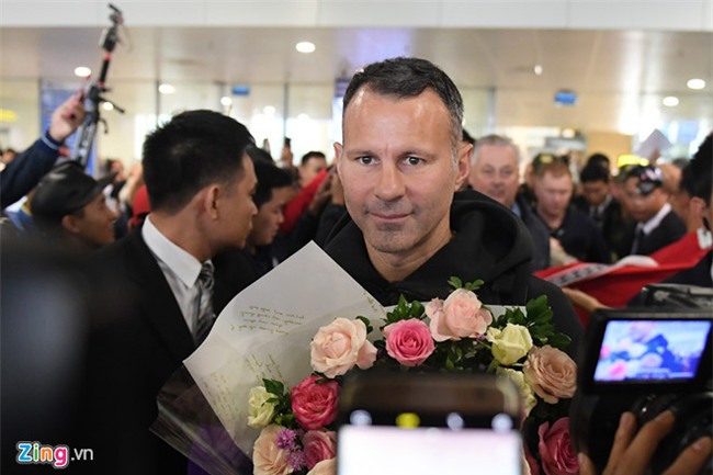 Ryan Giggs va Paul Scholes den Ha Noi, bat dau hanh trinh o Viet Nam hinh anh 6