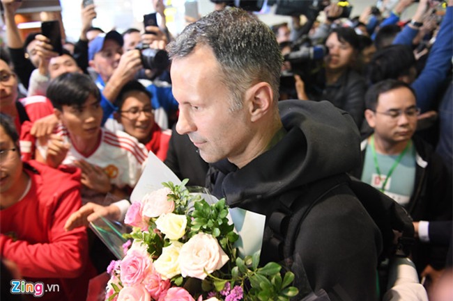 Ryan Giggs va Paul Scholes den Ha Noi, bat dau hanh trinh o Viet Nam hinh anh 7