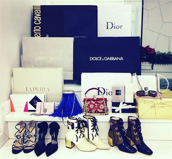 he lo tu giay khung trong biet thu trieu do cua "nu hoang noi y" ngoc trinh - 8