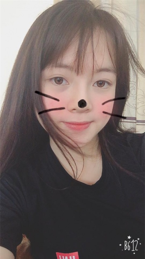 Gái Nghệ An bê tráp quá xinh khiến anh em ào ào ‘xin link’ - Ảnh 2.