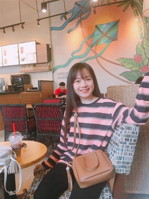 Gái Nghệ An bê tráp quá xinh khiến anh em ào ào ‘xin link’ - Ảnh 3.