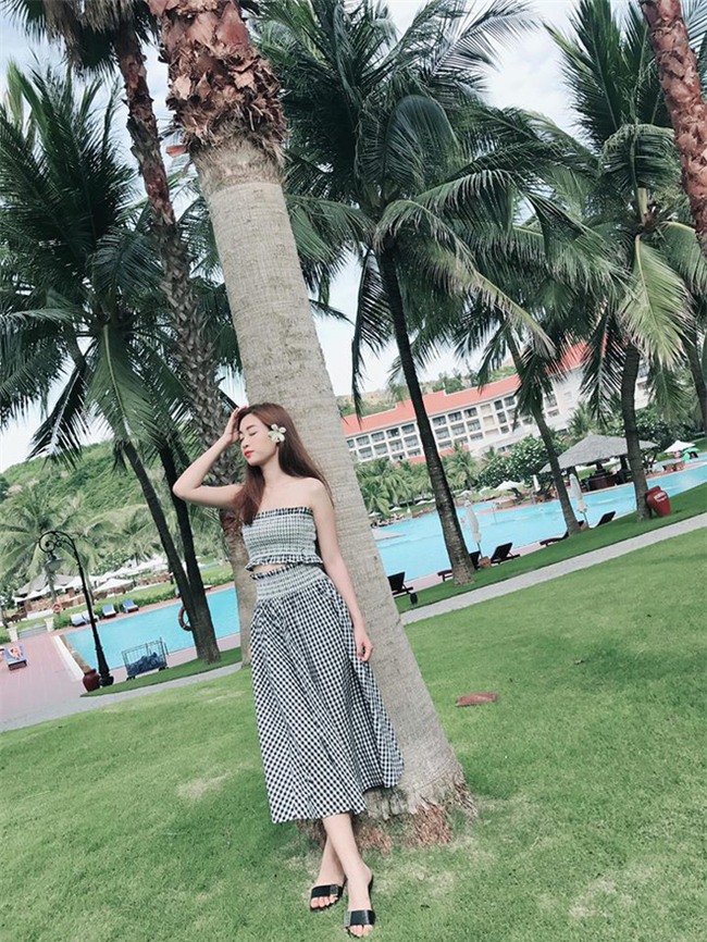 Đỗ Mỹ Linh - Nàng Hoa hậu Nhân Ái luôn ghi điểm trong mắt mọi người với phong cách thời trang giản dị - Ảnh 21.