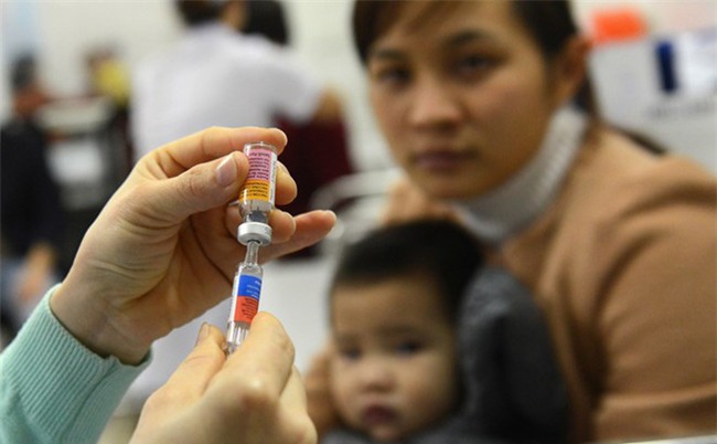 Bé 2 tháng tử vong sau tiêm kháng sinh: Chuyên gia chỉ rõ dấu hiệu sốc phản vệ khi tiêm