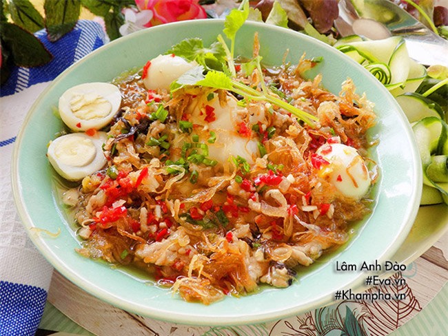banh duc thit nong bong luoi ngay gio mua - 8