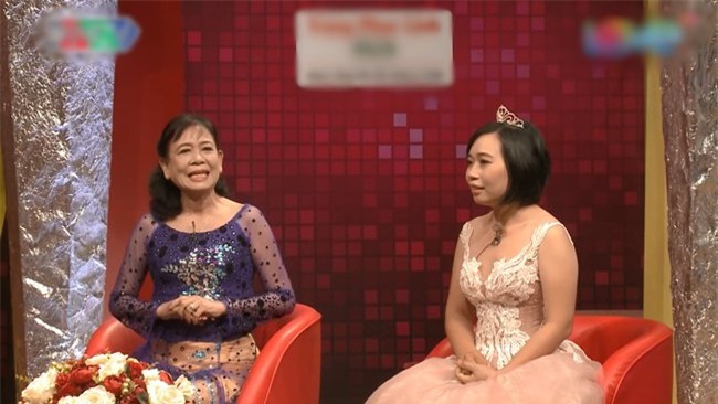 con dau vung ve het nac nhung van duoc me chong xem nhu con gai khien khan gia ghen ti - 1