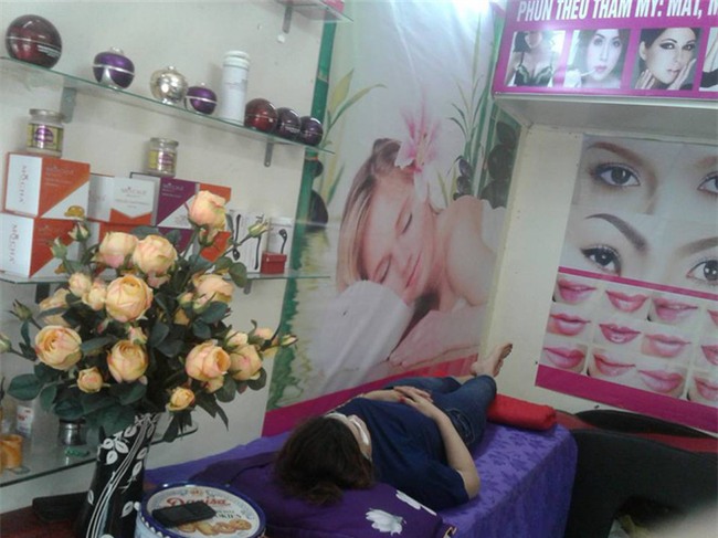 Công an vào cuộc xác minh, làm rõ vụ cô gái ở Hà Nội đi cắt mí mắt gây xôn xao mạng xã hội - Ảnh 2.