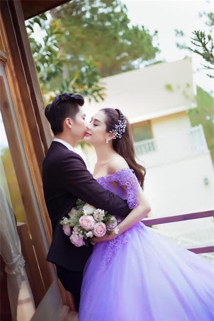 Lâm Khánh Chi lo lắng về đêm tân hôn với ông xã kém 8 tuổi-2