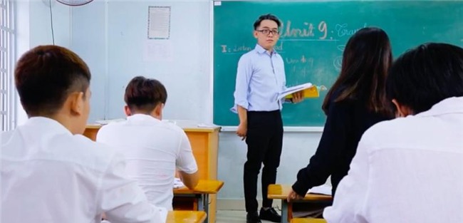 Hóa thân thành thầy cô bá đạo, Phở Đặc Biệt và Ngọc Thảo khiến người xem thích thú trong vlog mới-2