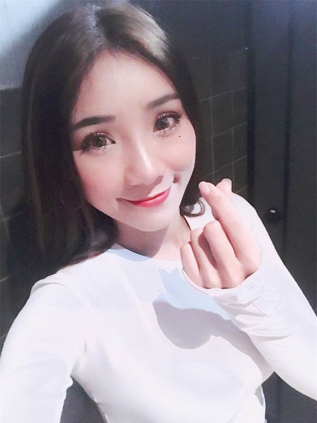 Vụ cô gái quậy tung tiệm hoa vì bị chê Ngực lép mà sao hung dữ: Chủ cửa hàng lên tiếng