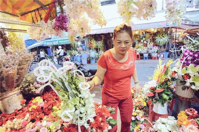 Vụ cô gái quậy tung tiệm hoa vì bị chê Ngực lép mà sao hung dữ: Chủ cửa hàng lên tiếng