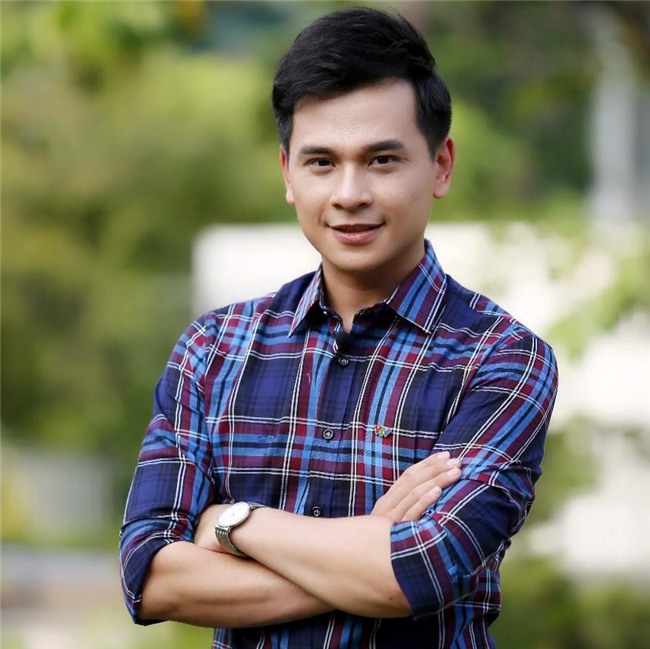 Hé lộ gia thế ít ai biết của MC Danh Tùng khiến nhiều người ngỡ ngàng!