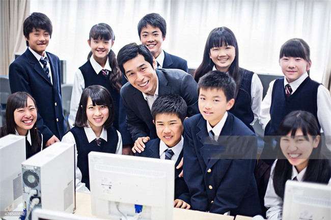 15 quy định hà khắc trong trường học Nhật Bản sẽ khiến con phải biết ơn vì độ mềm mỏng của bố mẹ ở nhà - Ảnh 14.