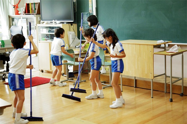 15 quy định hà khắc trong trường học Nhật Bản sẽ khiến con phải biết ơn vì độ mềm mỏng của bố mẹ ở nhà - Ảnh 4.