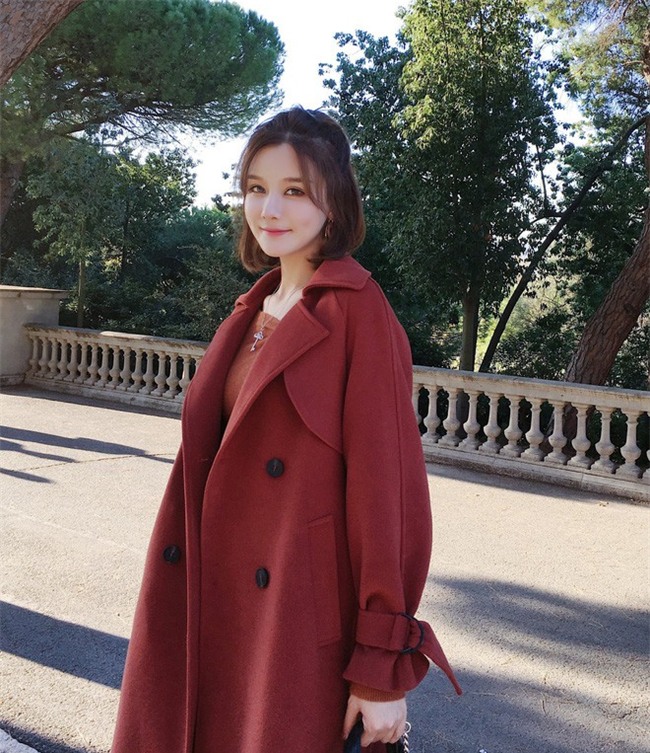 Lỡ tay tắt nhầm hiệu ứng làm đẹp khi livestream, hot girl Trung Quốc lộ nhan sắc thật - Ảnh 3.