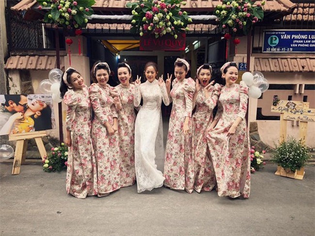 Những lễ đính hôn phá cách của các cặp thánh lầy khuấy đảo mùa cưới 2017 - Ảnh 14.