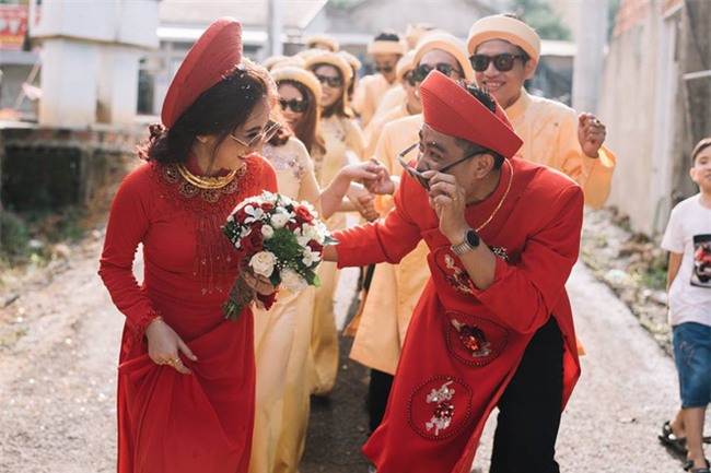 Những lễ đính hôn phá cách của các cặp thánh lầy khuấy đảo mùa cưới 2017 - Ảnh 6.
