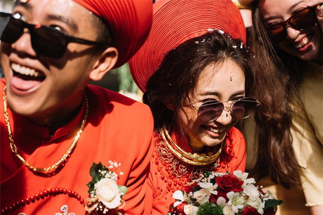 Những lễ đính hôn phá cách của các cặp thánh lầy khuấy đảo mùa cưới 2017 - Ảnh 7.