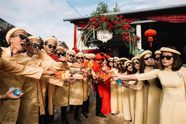 Những lễ đính hôn phá cách của các cặp thánh lầy khuấy đảo mùa cưới 2017 - Ảnh 8.