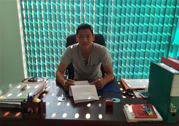 Công Phượng, Mạc Hồng Quân và những cầu thủ Việt kiếm thêm bằng nghề tay trái - Ảnh 7.