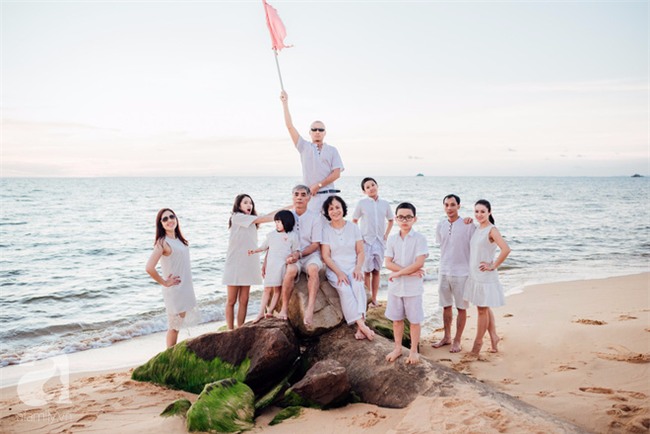 Có một đại gia đình ông 65 và cháu lên 4 diễn sâu như model mà yêu nhau chất lừ thế này - Ảnh 2.