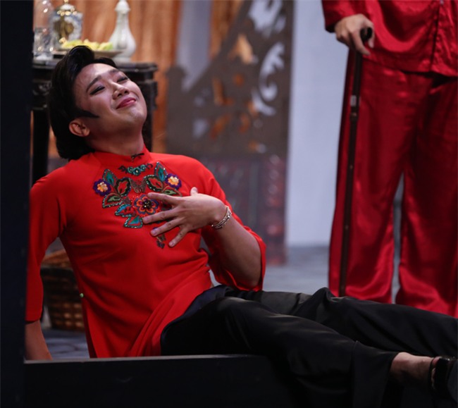 tu long lam hoa hau bien, tran thanh rua chan cho trai dep hinh anh 5