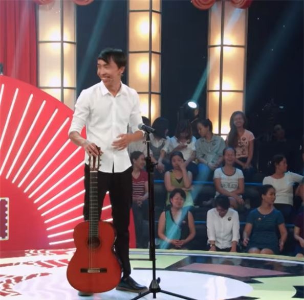 Thách thức danh hài: Cô gái miền Tây cả gan tát Trường Giang trên sân khấu-2