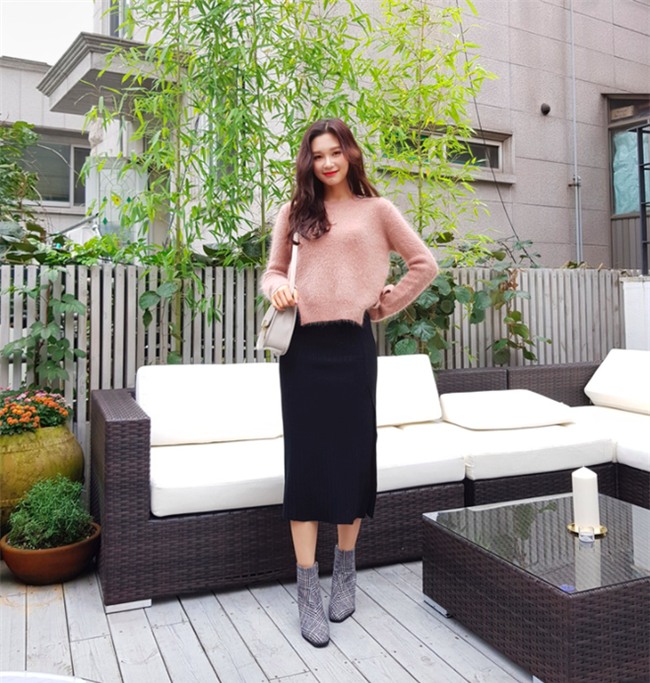 Lên đồ ấm áp cho ngày trời lạnh tăng cường với 4 kiểu chân váy chuyên dụng của mùa đông - Ảnh 6.