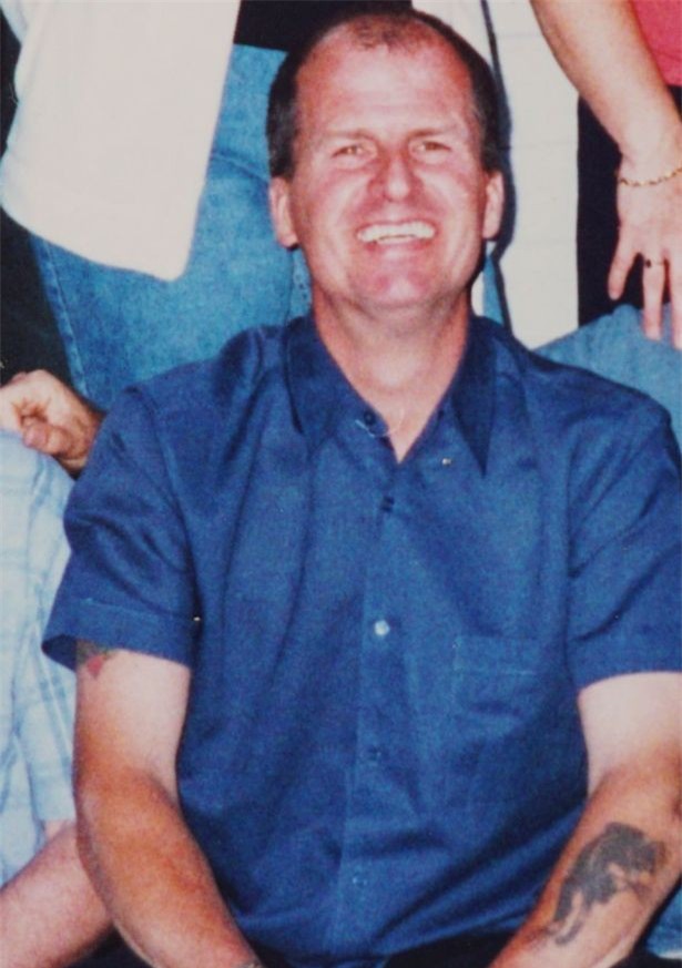 Cặp song sinh không nói chuyện với nhau suốt 20 năm nhưng chết cách nhau 3 tháng theo cách hoàn toàn giống nhau - Ảnh 8.