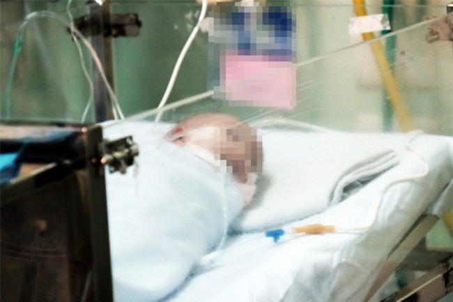 Đôi vợ chồng hiếm muộn vỡ òa khi con gái sinh ra chỉ 24 tuần tuổi, nặng 660 gram được cứu khỏi tử thần - Ảnh 4.