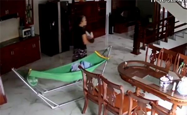 "chi vi luoi an, con toi da bi bao mau noi gian danh bam vung kin cua be" - 2