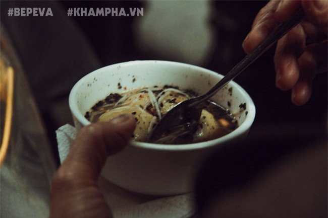 ganh banh troi tau nong hoi dong khach, du ha noi lanh lam van chap nhan dung de thuong thuc - 10