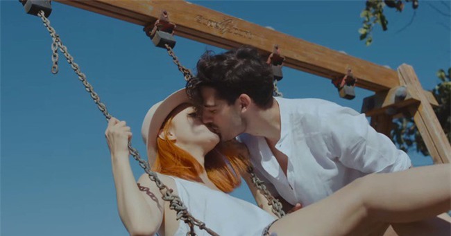 Hương Giang Idol: Trai Tây ngọt ngào và hôn giỏi, miệng thơm - Ảnh 2.