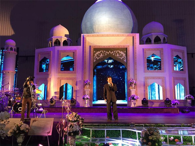 Siêu đám cưới tại Bắc Ninh: Kéo dài 15 ngày, 2 xe Rolls-Royce rước dâu, pháo hoa bắn rợp trời - Ảnh 7.