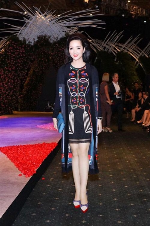 sao viet va nhung pha "pha gia" hang hieu! - 6