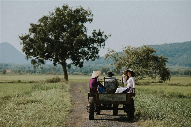 anh cuoi cua cap doi hue “nhai” mv "dung hoi em" cua my tam voi cai ket cuc bat ngo - 13