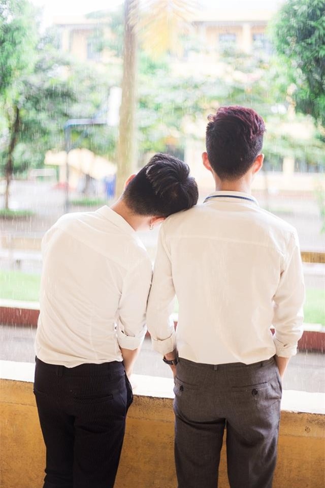 Tâm sự trớ trêu của cậu sinh viên được bạn cùng phòng chăm sóc như người yêu