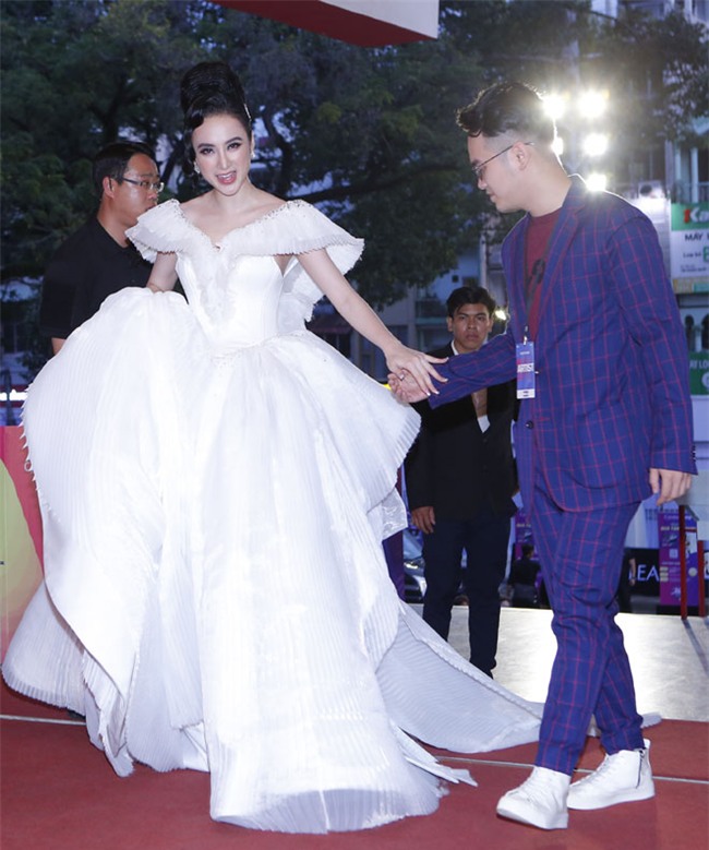 angela phuong trinh cung dan sao