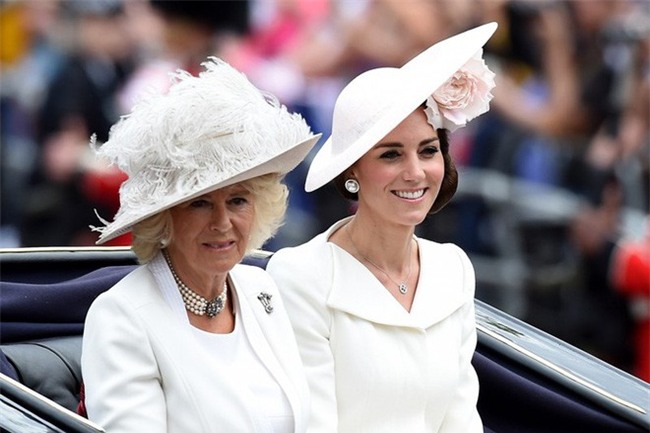 Mối quan hệ mẹ chồng nàng dâu đầy bão táp của Công nương Kate và bà Camilla