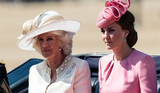 Mối quan hệ mẹ chồng nàng dâu đầy bão táp của Công nương Kate và bà Camilla