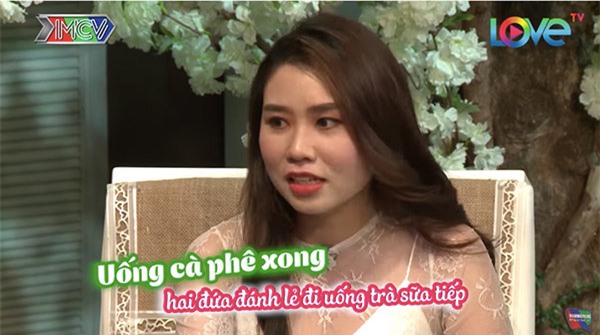 yeu la cuoi: cai ket bat ngo cua chang trai gia say, dat "chi" vao rap chieu phim hon moi - 3