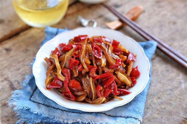 Tai heo chiên cay ấm bụng ngày đầu đông - Ảnh 4.