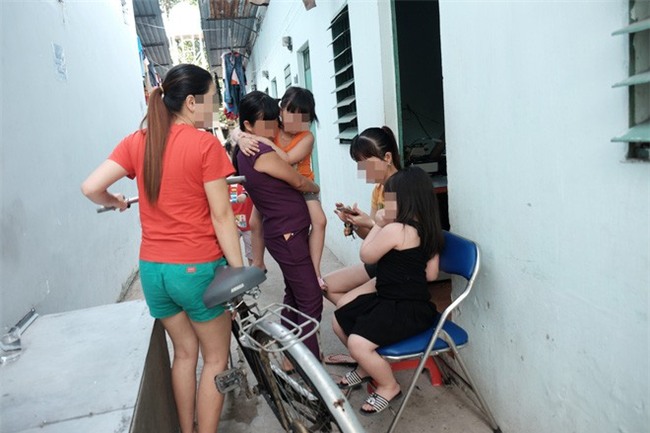 Phụ huynh trẻ bị bảo mẫu bạo hành dã man ở Sài Gòn: “Nhiều lần tôi đề nghị xem camera nhưng cô đều từ chối - Ảnh 14.