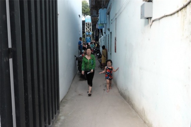 Phụ huynh trẻ bị bảo mẫu bạo hành dã man ở Sài Gòn: “Nhiều lần tôi đề nghị xem camera nhưng cô đều từ chối - Ảnh 9.