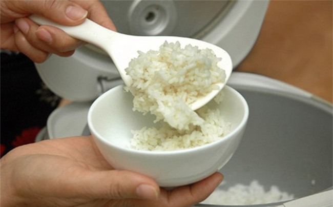 Buổi đầu đến ra mắt mẹ người yêu, cô gái ấm ức vì bị mắngở nhà không ai dạy xới cơm à? - Ảnh 2.