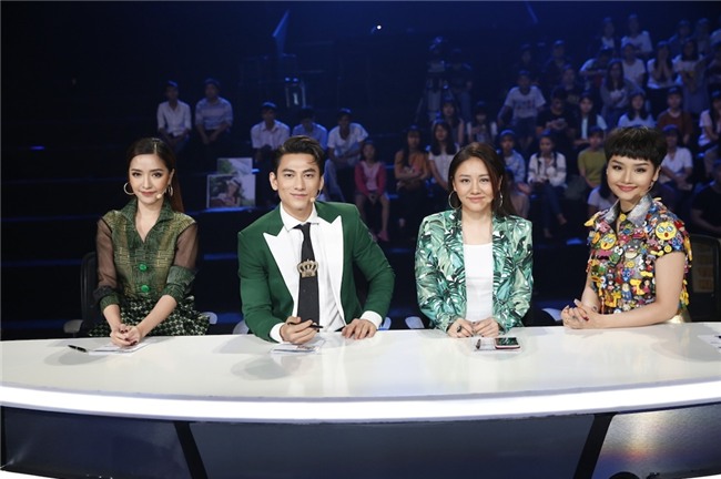 Miu Lê càng ngày càng khác lạ từ gương mặt cho đến gu thời trang xấu thảm-7