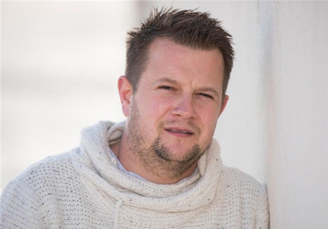 Nàng WAGs Ngoại hạng Anh bị tố là kẻ đào mỏ, quyến rũ hàng xóm đã có gia đình - Ảnh 2.