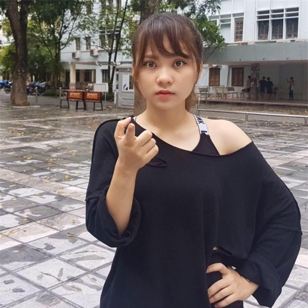 500 anh em vội ‘xin link’ hot girl Barca vừa đàn vừa hát trong quán net - Ảnh 4.