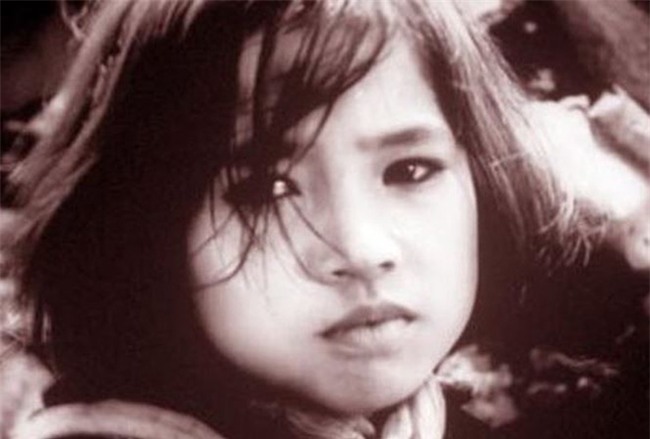 Nhan sắc của NSND Lan Hương trước khi dao kéo hạ gò má - Ảnh 1.